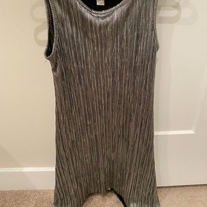 Sleeveless dressy top